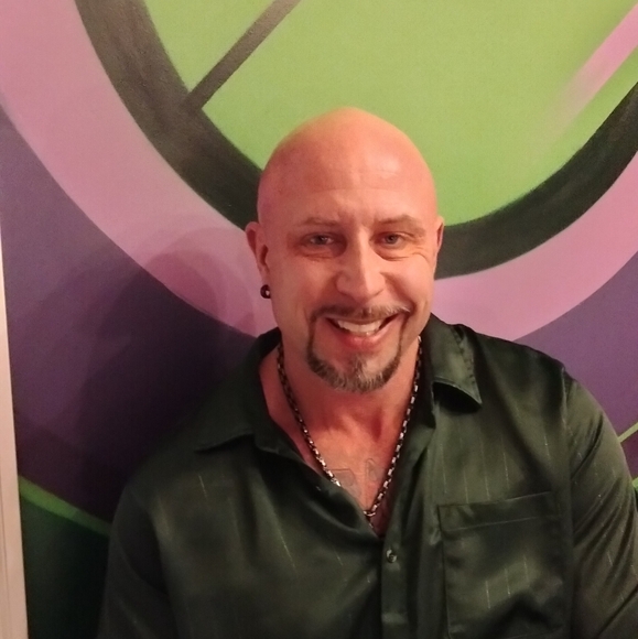 Meet your Posher, Brian - Picture 3 of 4